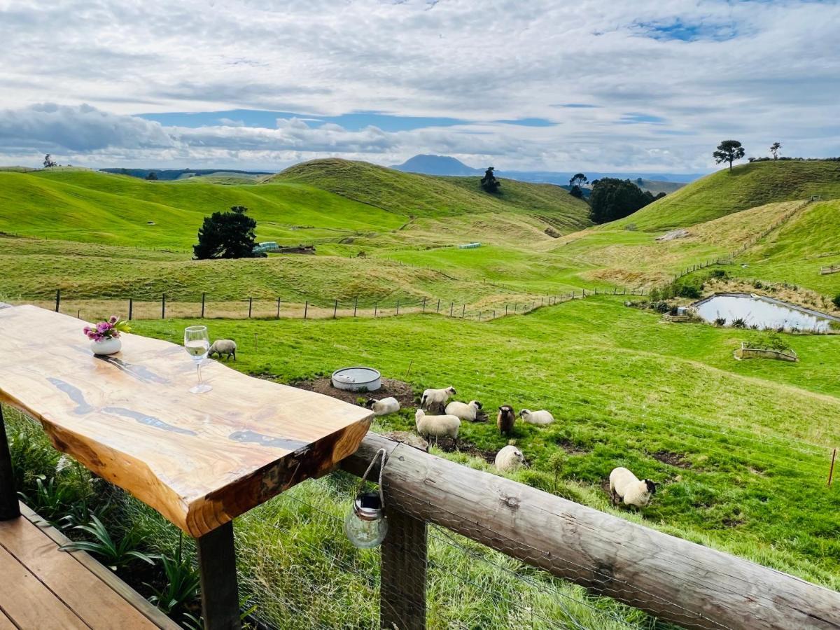 Hilltop Whakaipo Estate Taupo Bagian luar foto